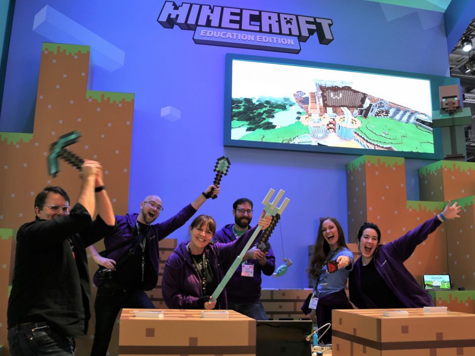 Minecraft Online-Bilisim-Egitim-Sistemi-kapak Online Bilişim Robotik Kodlama Ders Müfredatı ve Uzaktan Eğitimi