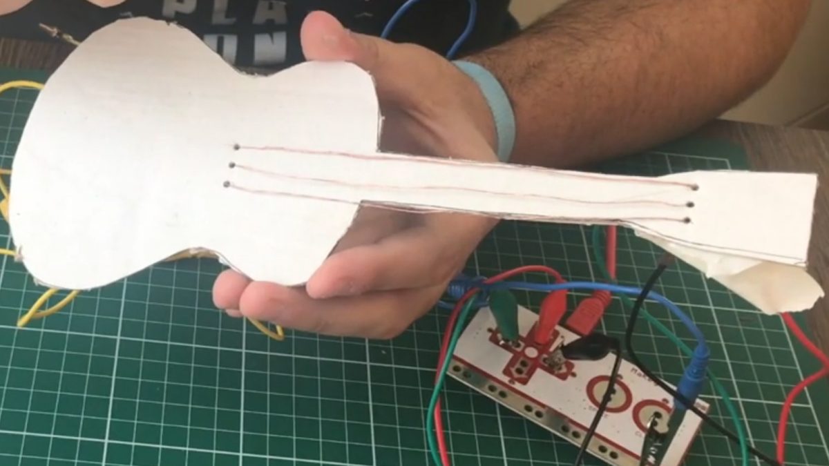 Makey Makey ile Evde Gitar Yapımı Ev Etkinlikleri Online Bilişim Robotik Kodlama Ders Müfredatı ve Uzaktan Eğitimi